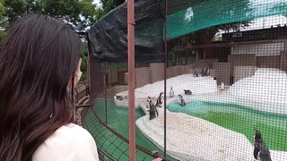 可爱的大学女孩Laras公共独奏快感